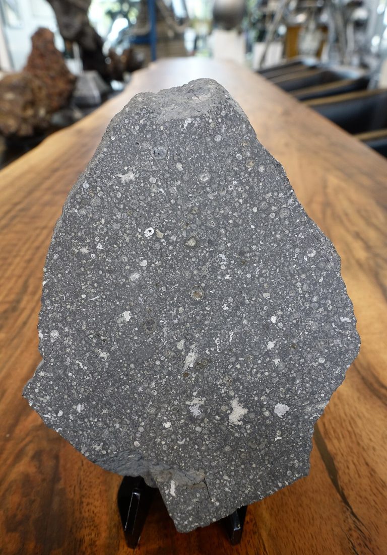 Allende meteorite (52803099125).jpg