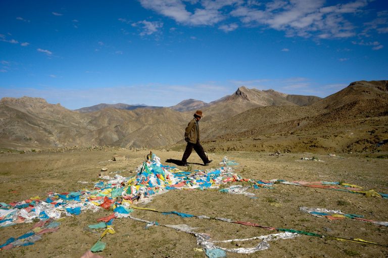 Earth’s Deep Secrets Revealed: How the Roof of the World Took Shape