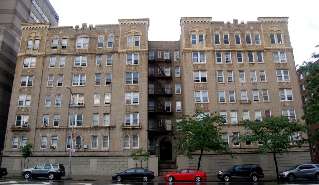 File:Façade of 1100 Grand Concourse.jpg