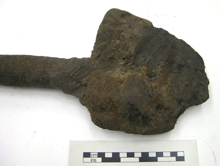 LANCUM-AE4954: Medieval wooden spade, complete. Image supplied by S. Allen, YAT.